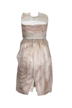 Experience a flirty and fun night out with this blush strapless layered bust cocktail dress from BCBG Max Azria. Perfect for a sunset soirée or a romantic date night, this chic dress is adorned with pastel tones and ready for any special occasion. RSVP now and get ready to turn heads! Size 4 Shell 100% Silk Lining 100% Polyester Fully lined Strapless Invisible back zipper closure Removable waist tie ribbon Ruched bust details Bust 33" Waist 26" Length 30" Party Dress With Ruched Bodice In Beige, Beige Party Dress With Ruched Bodice, Beige Dresses With Ruched Bodice For Party, Beige Strapless Dress With Sweetheart Neckline For Party, Beige Strapless Dress For Spring Evening, Beige Strapless Sleeveless Cocktail Dress, Tie Ribbon, Romantic Date Night, French Fashion Designers