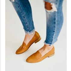 New Without Box - Leather Loafer! Purchased From A Local Boutique And Never Wore Them. Would Be Adorable With Jeans! Fits Tts Mod Boutique, Jeans Fits, Dope Fits, Unique Clothes For Women, Local Boutique, Leather Loafers, Flat Shoes Women, Loafer Flats, Mule Shoe