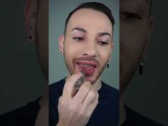 ✨5 usos para el polvo translúcido ✨ #tipsdemaquillaje #tipsdebelleza #shorts - YouTube Maquillaje De Ojos, Makeup Inspiration, Class Ring, Beauty Health, Hair And Beauty, Make Up, Nails, Health, Makeup