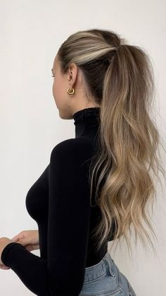 Tousled High Ponytail, Voluminous Hair Ponytail, Ponytail Outfit Fall, Long Curled Ponytail, Highlights In Ponytail, Hair High Neck Dress, Turtle Neck Hairstyles Hair, Turtle Neck Dress Hairstyle, Hairstyle For Turtle Neck Dress