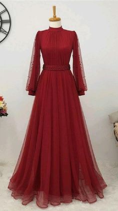 Prom Dress High Neck, Muslim Prom Dress, Cute Red Dresses, Maxi Dress Designs, Dress High Neck, Stitching Dresses, Modest Dresses Casual, Muslim Fashion Dress