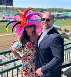 ✿*.Key Features: 100% high quality Sinamay woven material, wide brim with Jumbo bows, feather flower and extra long feathers. It's more beautiful in person! Light and comfortable! Great for Kentucky derby, weddings, Royal Ascot, horse races, cocktails, tea party, or any hat wearing occasion. Hat base size: From front to back appr: 20.5" (52cm) From left to right appr: 21.25" (54cm) Wide brim Appr: 7~8" Head girth: 22.5" (57cm) , adjustable string inside to make smaller to fit your head. If you want other colors in this style, just search the same item code in my store, you will find them. ✿*.Tip.*✿ ❣️If you want a customized piece, please follow the instructions below: 🔹Present style of hat or fascinator you would like from the store, with additional photos of your outfit and any other de High Tea Hats, Kentucky Derby Outfit, Sinamay Hat, Hat Tea Party, Tea Hats, Derby Outfits, Sinamay Hats, Hat Wedding, A Hat In Time