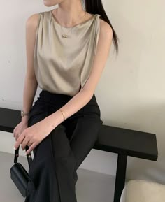 Tita Outfit Ideas, Woman Suit Fashion, Korean Fashion Dress, Korean Girl Fashion, Classy Casual Outfits, Simple Trendy Outfits, Professional Outfits