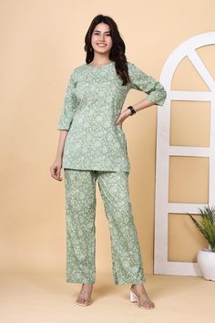 Bridesmaid Pajamas Set In Pure Cotton  Size M , L , XL , XXL  High Quality Bridesmaids Gifts Pajama Sets Pure Hand block Printed Bridal Party PJ Sets Beutyful Prints Soft Cotton , Night Wear, Summer Bridesmaid Pajama,  We Used Jaipuri Block Printed Fabric And Made This Top And Pant Set Its So Stylish And Premium Pyjama Set  Block Print And Natural Colors  Coord Set, Top Pant Is fully Stitched And pure Cotton  Stylish Kurti Pant Set  Women Wear Pj Set, pajama set, Gift For her, Cotton Pajama Set, Green Cotton Pajama Party Set, Green Cotton Wedding Sets, Green Cotton Palazzo Set For Wedding, Cotton Pant Set For Wedding And Diwali, Cotton Pant Set For Wedding And Diwali Festival, Cotton Pant Set For Wedding During Diwali, Traditional Festive Loungewear Sets, Festive Traditional Loungewear Set, Festive Cotton Loungewear Sets