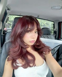 Short Auburn Hairstyles, Ideas Color Hair, Styles Of Hair Coloring, Cherry Coke Hair With Bangs, Layer Color Hair, Burgundy Hair On Brown Hair, Curly Color Hairstyles, Haircuts With Red Hair, Cherry Colour Hair