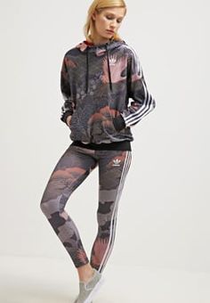 Workout Outfits For Women, Sports Bra Outfit, Chill Outfits, Adidas Outfit, Rita Ora, Sporty Outfits, Sporty Style, Dance Outfits, Shoes Fashion