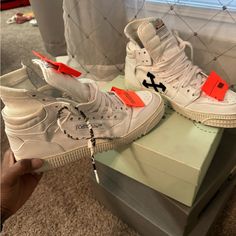 Off White Size Us 9 Size Eu 42 Like Brand New Only Worn 5x White High-top Sneakers With Flat Heel, Box For Shoes, Amiri Shoes, Off White Shoes, Shoes For Sale, Shoes Color, Just Don, Men's Shoes, Color White