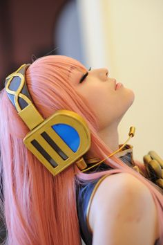 Hatsune Miku Luka Megurine, Closet Cosplay, Megurine Luka, Steampunk Cosplay, Anime Figurines, The Net, Hatsune Miku, Cosplay Anime