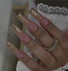 Simple Gold Sparkle Nails, Champagne Nail Inspo Acrylic, Gold Color Nails Ideas, Bday Nails Gold, Gold With Pink Nails, Coffin Shape Glitter Nails, Gold French Ombre Nails, Girly Glitter Nails, Nails Gold Glitter Ombre