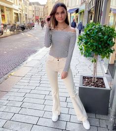 21 Beige Pants Outfits: What to Wear with Beige Pants Cord Pants Outfit