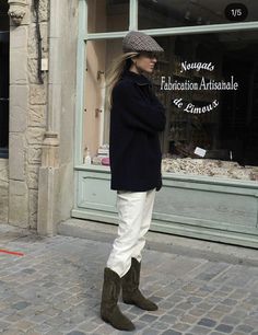 Cowboy Boots Street Style, Countryside Outfit, Winter Boots Outfits, Fashion Corner, Autumn Outfit, Boots Outfit