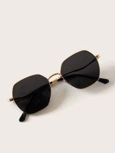 Casual      Embellished   Women Accessories Trendy Black Sunglasses For Women, Goggles Sunglasses Women, Black Goggles, Trendy Sunglasses For Women, Pretty Glasses, Pretty Sunglasses, Glasses Frames Trendy, Classy Glasses, Fancy Glasses