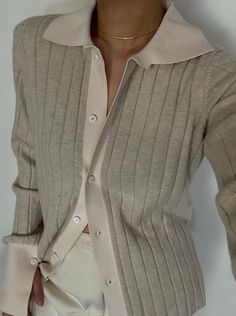 Elegant Collared Sweater With Button Cuffs, Elegant Beige Collared Polo Sweater, Chic Button-up Cashmere Sweater, Chic Cashmere Button-up Sweater, Spring Fine Knit Collared Polo Sweater, Spring Collared Fine Knit Polo Sweater, Elegant Sweater With Ribbed Collar, Classic Fine Knit Polo Sweater For Spring, Collared Beige Cashmere Polo Sweater