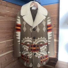 Pendleton (Vintage high grade western wear jacket) 🐎 🤠  | eBay Cowgirl Look, Fierce Fashion, Pendleton Jacket, Western Look, Gift For A Friend, Its Cold Outside, Men's Apparel, Vintage Western, It's Cold