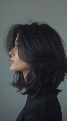 47 Stacked Bob Hairstyles for Fine Hair: Volume and Elegance Short Hair To Shoulders With Layers, Classy Layered Hair, Short Hairstyle Styling, Hairstyle Ideas For Fine Hair, Bob With Layers Straight Hair, Chic Short Haircuts For Fine Hair, Haircut Long In Front Short In Back, Short Hair With Soft Layers, Medium To Short Layered Haircuts