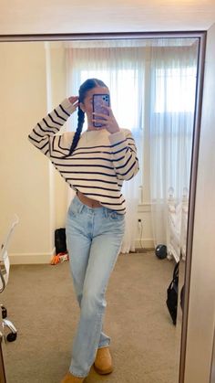 Outift Inspo Clean Girl, Cute Outfits Clean Girl, Vinilla Girl Outfit Ideas, Simple Clean Girl Outfits, College Girl Aesthetic Outfits, Clean Girl Asthetics Outfit, Spring Picture Outfits For School, Cute Outfits On People, College Clothes Outfits