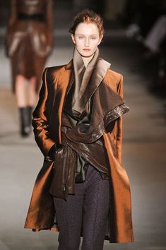 Haider Ackermann, Fashion Consultant, Couture Collection, Fashion Details, Passion For Fashion, Paris Fashion, Runway Fashion, Paris Fashion Week, High Fashion