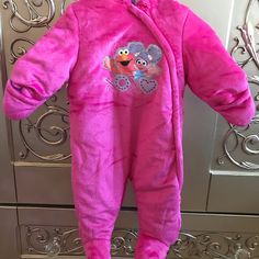 New With Tags Sesame Street Heavyweight Baby Pram Suit. Size 6-9 Months. Perfect To Keep Your Baby Warm. Smoke And Pet Free Home. Pram Suit, Bib Snow Pants, Baby Pram, Street Jacket, Baby In Snow, Toddler Bibs, Baby Prams, Heavy Jacket, Baby Warmer