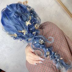 Blue And Orange Hair, Jellyfish Hairstyle, Fantasy Hair Styles, Magical Hairstyles, Water Hairstyles, Mermaid Hairstyle, Mermaid Hairstyles, Fantasy Hairstyles, Sea Hair