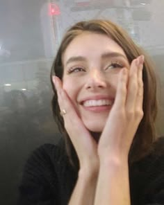 Jessica Clements, Jessica Clement, A Day In My Life, Camorra Chronicles, Cora Reilly, Day In My Life, Red Aesthetic, Cute Poses, Look Alike