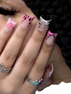 Short Ducks Acrylic Nails, Medium Length Nails Acrylic Square Pink, Quarter Inch Acrylic Nails, Duck Nails Plain, Nail Inspo No Charms, Short Dramatic Nails, Nail Designs Extra, Braider Nails Set