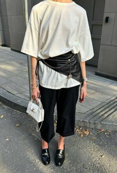 Romantic Look Outfit, Sash Outfit, Chain Belt Outfit, Statement Jewelry Outfit, Hairstyles Braid, Beach Hairstyles, Looks Street Style, Evening Outfits, Looks Chic