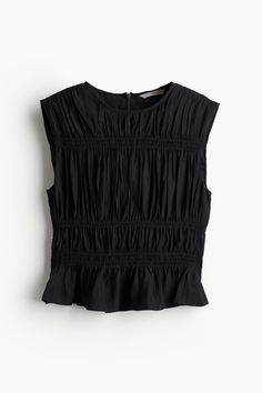 Strappy Tank Top Outfit, Black Top Aesthetic, Smocked Top Outfit, Business Casual Tops For Women, Camila Morrone, Textured Top, Smock Top, Ruched Top, Smocked Top