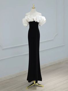 Item Descriptions: Product Code: DE563Length: Floor LengthFabric: Satin, VelvetBack Style: Lace UpBuilt-In Bra: YesShown Color:... Elegant Black Fishtail Gown, Elegant Black Mermaid Dress With Ruffles, Elegant Black Mermaid Dress For Banquet, Black Fishtail Gown For Banquet, Formal Black Mermaid Dress With Fitted Bodice, Black Fitted Mermaid Dress For Banquet, Black Mermaid Dress With Fitted Bodice For Formal Events, Black Mermaid Dress With Fitted Bodice For Formal Occasions, Fitted Black Mermaid Dress For Banquet