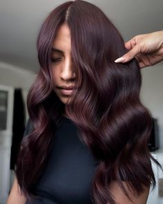 Mid Length Dark Cherry Coke Hairstyle Coke Hair Color, Dark Cherry Brown Hair Curly, Cherry Chocolate Hair On Brown Skin, Cherry Coke Hair Color Curly, Cherry Cola Brown Hair, Dark Cherry Coke Hair, Dark Cherry Brown Hair Chocolates, Faded Burgundy Hair, Dark Brown Hair Red Undertones