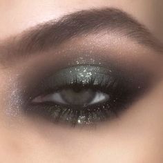 Maquillage On Fleek, Smink Inspiration, Makijaż Smokey Eye, Edgy Makeup, Dark Makeup