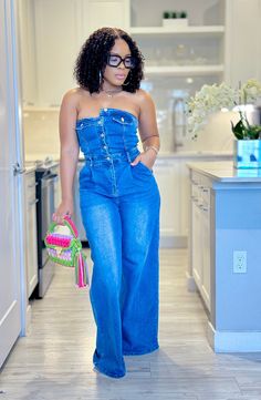 Denim jumpsuit Wide leg full length. Tall girls friendly *Good Stretch fit true to size model is 5’2 149 wearing a small Blue Jean Jumpsuits For Women, Jeans Jumpsuits For Women, Tall Women Fashion, Jumpsuit Wide Leg, Denim Inspiration, Stylish Clothes For Women, Denim Jumpsuit, Wide Leg Denim, Stylish Fashion