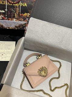 DG Small Devotion Bag In Plain Pale Pink For Women 7.5in/19cm DG BB6711AV89380412 Dg Bag, Dolce And Gabbana Handbags, Louis Vuitton Shirt, Chanel Shirt, Pearl Inlay, Heart Hands, Wholesale Suppliers, Fashion Handbags, Satchel Bags