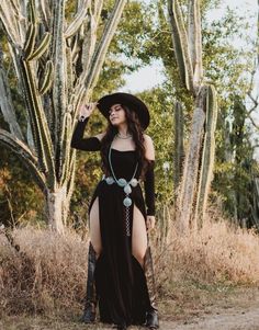 Gothic Cowgirl Costume, Black On Black Cowgirl Outfit, Country Black Dress Outfit, Black Cowgirl Dress Outfit, Western Fashion Wedding Guest, Cowgirl Dress Photoshoot, Western Curvy Outfits, Black Western Fashion, Gothic Country Aesthetic Outfits