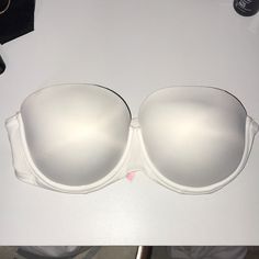 Vs Pink Strapless (Comes With Straps) Bra! Practically Brand New Only Worn Once! White Strapless Stretch Bra, White Padded Bandeau Bra, Bra Straps, Vs Pink, Women's Intimates, Victoria Secret Pink, Pink Ladies, Victoria's Secret, Brand New