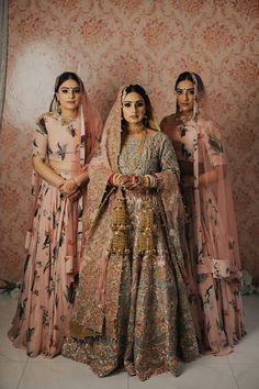 Asian Wedding Dress, Wedding Register, Top Photographers, Sikh Wedding, Plan Planner, Asian Wedding, Wedding Album