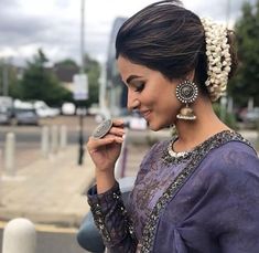 Pinterest: @pawank90 Heena Khan, Hair Silver, Hina Khan, Indian Look, Indian Wedding Outfits, Jewelry Outfit, Fashion Photoshoot