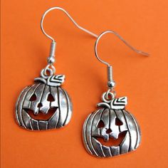 Silver Jack-O-Lantern Pumpkin Halloween Earrings Set - Autumn, Fall, Great Gift Halloween Themed Silver Earrings, Themed Silver Earrings For Halloween, Silver Themed Earrings For Halloween, Vintage Rhinestone Earrings, Betsey Johnson Earrings, Pumpkin Earrings, Earring Wires, Halloween Earrings, Halloween Accessories