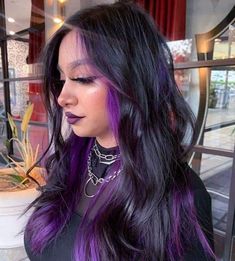 Purple Hairstyles, Color For Black Hair, Purple Ombre Hair, Hair Color Underneath, Cute Hair Colors, Creative Hair Color, Hair Color Streaks, Purple Highlights, Hair Streaks