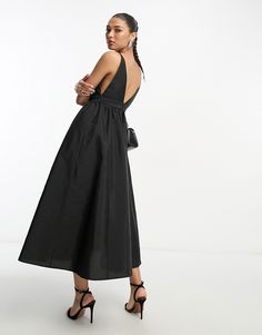 Dresses by ASOS DESIGN It's a whole mood V-neck Fixed straps Zip-back fastening Regular fit Black Midi Dress Formal, Black Tie Optional Wedding Guest Dress, Black Poplin Dress, Beach Formal Dress, Black Tie Optional Wedding, Asos Black Dress, Midi Wedding Guest Dress, Black Dress Elegant, Plunge Midi Dress