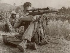 Carlos Hathcock, Most famous Vietnam sniper with 93 confirmed kills Gunnery Sergeant, United States Marine, American Soldiers, On The Ground, Marine Corps, Okinawa, Military History