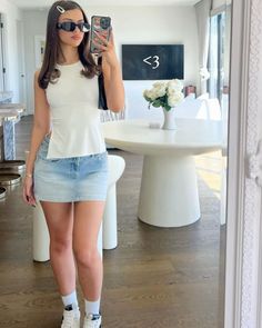 Credit: Leah Halton Leah Halton, Modest Casual Outfits, Denim Skirt Outfits, Looks Party, Casual Day Outfits, Causual Outfits, Cute Everyday Outfits, Girly Outfits, Casual Style Outfits