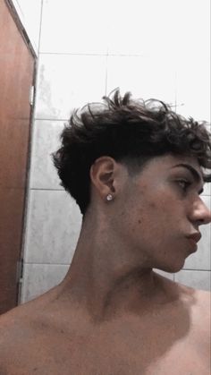 Drip Haircut, Middle Part Haircut, Taper Fade Haircut, Faded Hair, Hair Inspiration Short, Men Haircut Styles, Corte De Cabelo Masculino