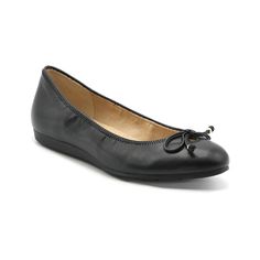 Mootsies Tootsies Cameo Ballet Flat The Cameo ballet flat from Mootsies Tootsies comes with a rounded toe, padded footbed and flexible outsole.       Decorative bow      Round toe     Padded footbed, flexible outsole     Faux leather upper Fashion Shoes Flats, Black Ballet Flats, Womens Ballet Flats, Sole Shoes, Ballet Flat, Leather Loafers, Ballet Flats, Bow Tie, Shoes Flats