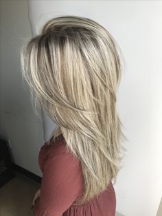 Medium Shag Layered Haircuts, Best Layered Cuts For Fine Hair, V Line Haircut Medium, Long Hair Extensions With Layers, Hair Style For Fine Hair Over 50 Shaggy Haircuts, Choppy Shoulder Length Hair With Bangs, Southern Blonde Hair, Angled Layers Medium Hair, Hea;thy Dinner Ideas