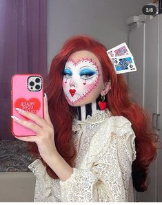 Maquillage Harry Potter, Alice In Wonderland Makeup, Wonderland Queen Of Hearts, Alice In Wonderland Queen, Queen Of Hearts Makeup, Off With Their Heads, Vision Bored, Pierrot Clown, Drag Make-up