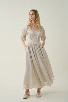 Ruffle Linen, French Dress, Outfit Shopping, Medieval Dress, Vintage Life, Dress Gown, Kurta Designs, Daily Dress, 2 Way