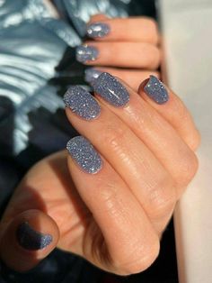 Trendy Short Nails 2023, Aesthetic Nails Design, Manicure 2022, Sparkly Acrylic Nails, Pink Tip Nails, Silver Nail Polish, Hello Nails, Eyebrow Growth, Aesthetic Nails