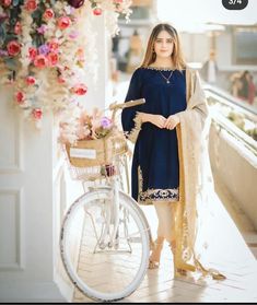 Shadi Outfits, Bridal Mehndi Dresses, Pakistani Women Dresses, Shadi Dresses, Green Lehenga, Pakistani Fancy Dresses, Beautiful Pakistani Dresses