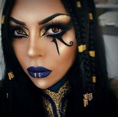 Egyptian Eye Makeup, Warrior Makeup, Cleopatra Halloween, Exotic Makeup, Egyptian Makeup, Halloween Makeup Diy, Witch Makeup, Avant Garde Makeup, Red Hair Woman