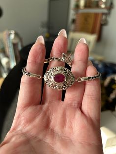 925 sterling silver 12 x 10 ruby bezel set toggle closure bracelet 17 cm weighs 13.77 g the chain is 3 mm wide Ruby Sterling Silver, Ruby Bracelet, Edwardian Jewelry, Dope Jewelry, Red Jewelry, Funky Jewelry, Jewelry Lookbook, Girly Jewelry, Jewelry Inspo